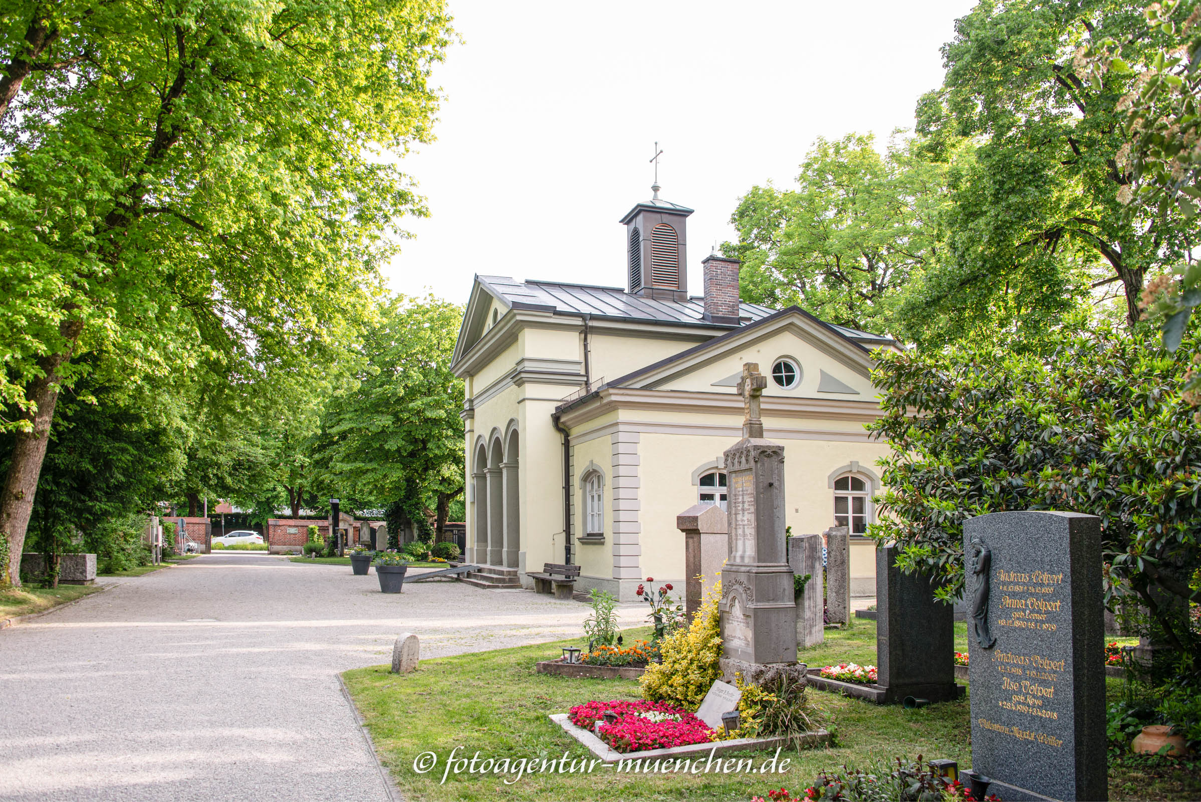 Perlacher Friedhof
