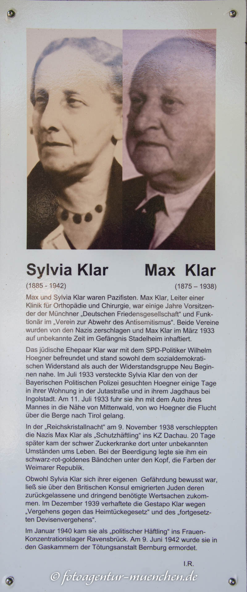 Gedenkstele für Sylvia Klar und Max Klar - Kastner Wolfram, Reuther Ingrid, Grube Ernst, Mühldorfer Friedbert, Strauß Eva, Wagemann-Laquai Judi – Denkmal/Kunstwerk in München