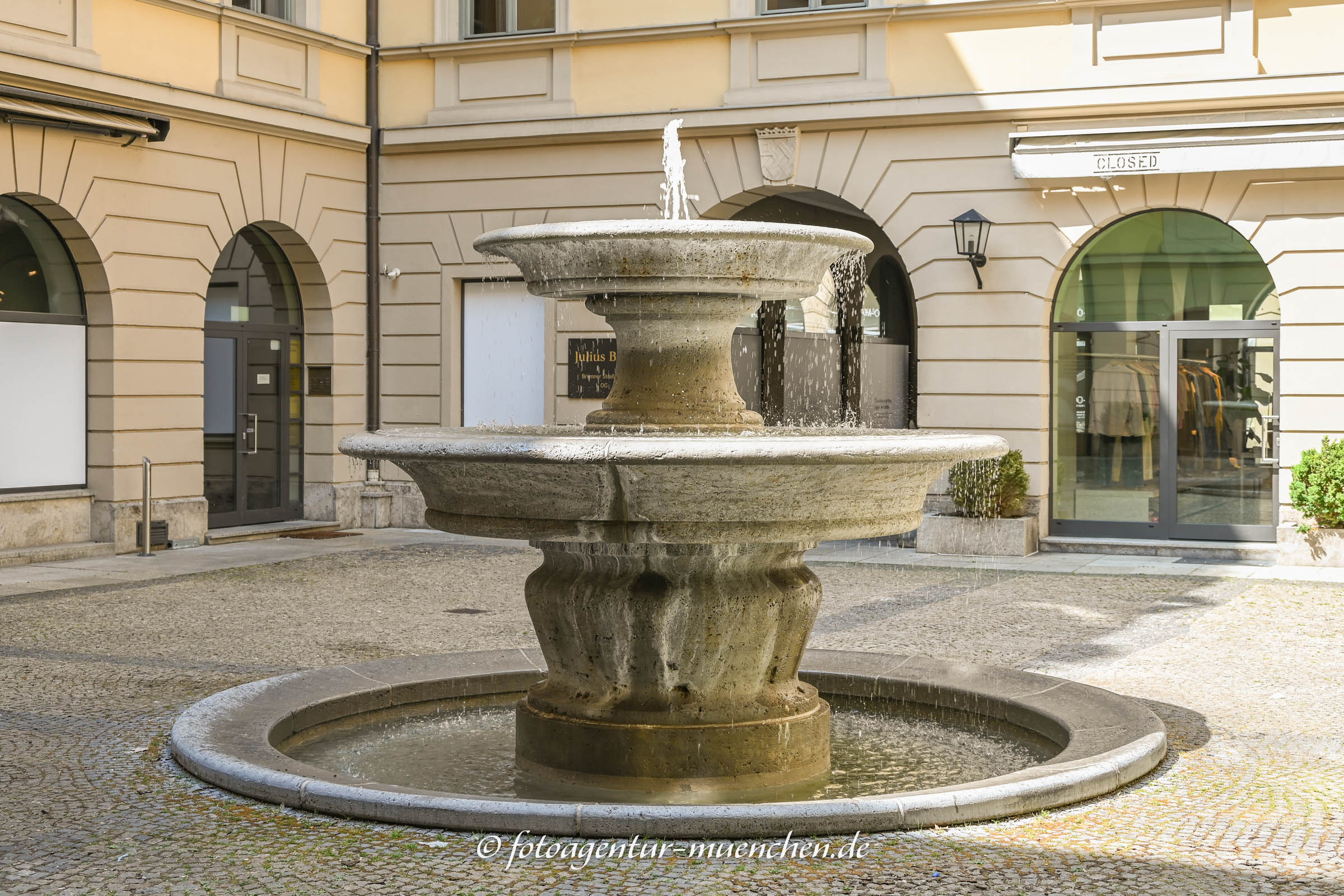 Brunnen