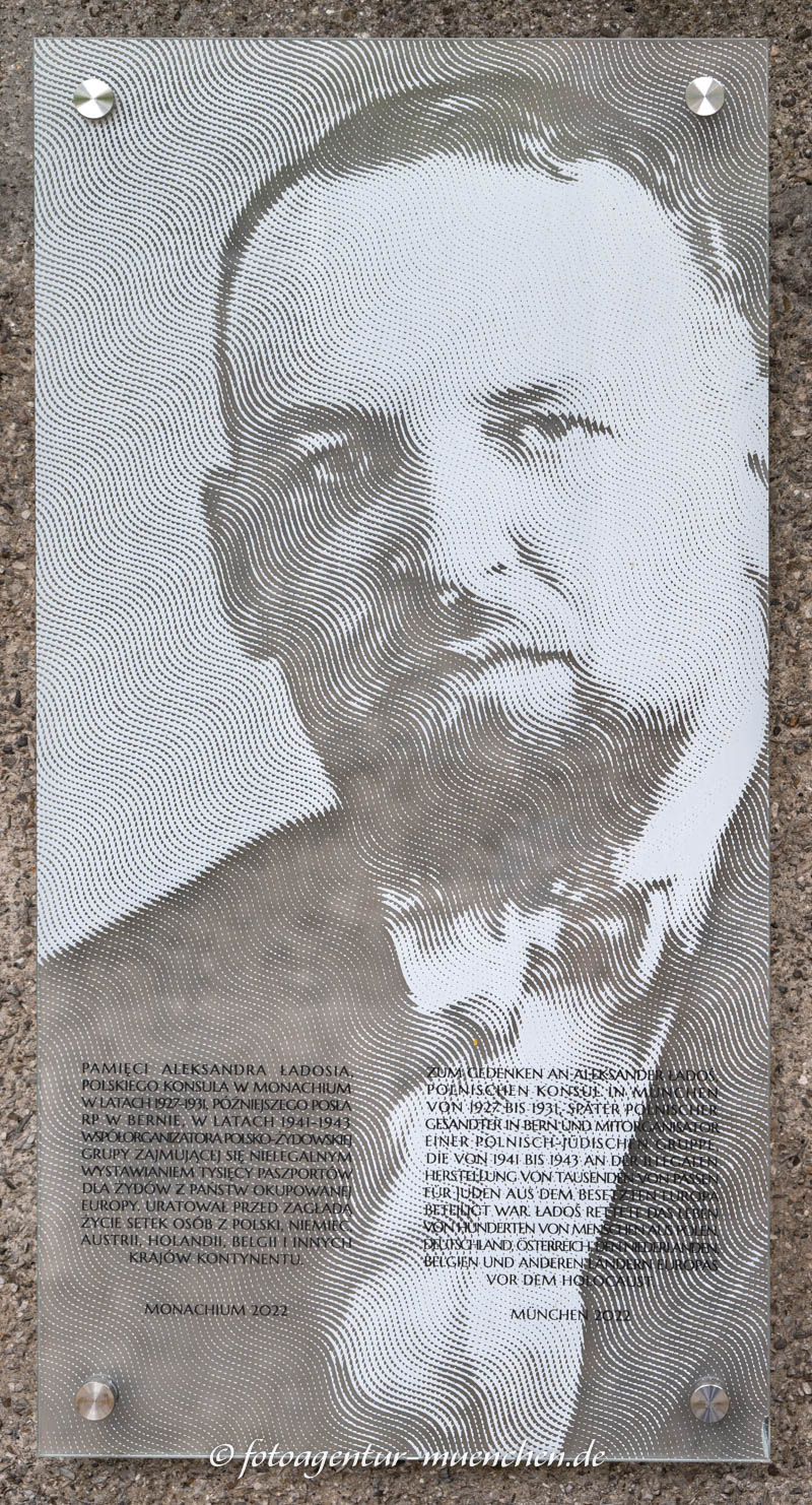 Gedenktafel - Aleksander Ładoś – Denkmal/Kunstwerk in München