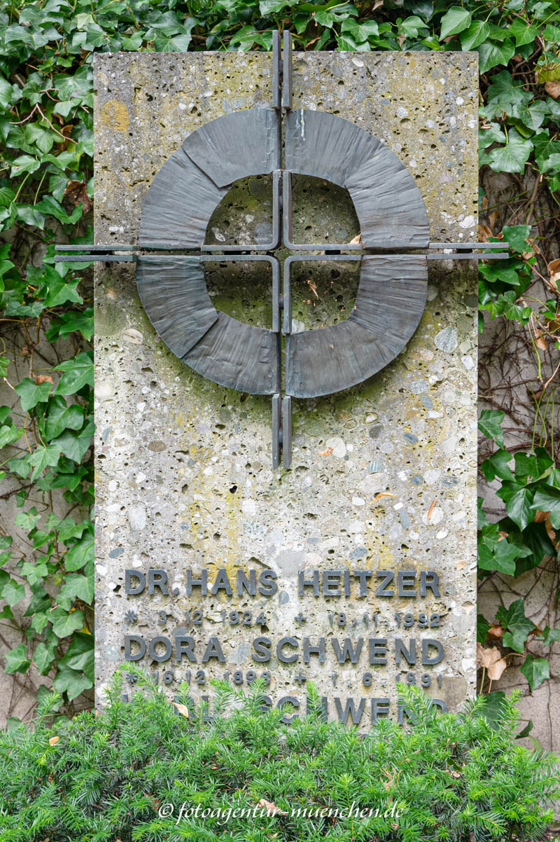 Dr. jur. Hans Heitzer
