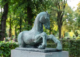 Gerhard Willhalm – Fohlen (Brunnen)