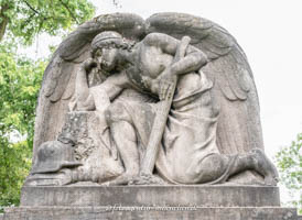 Kriegerdenkmal: Trauernder Genius - Wadere Heinrich