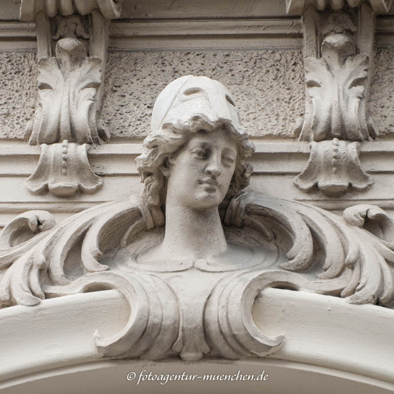 Pallas Athene (Falken Eck) – Denkmal/Kunstwerk in München