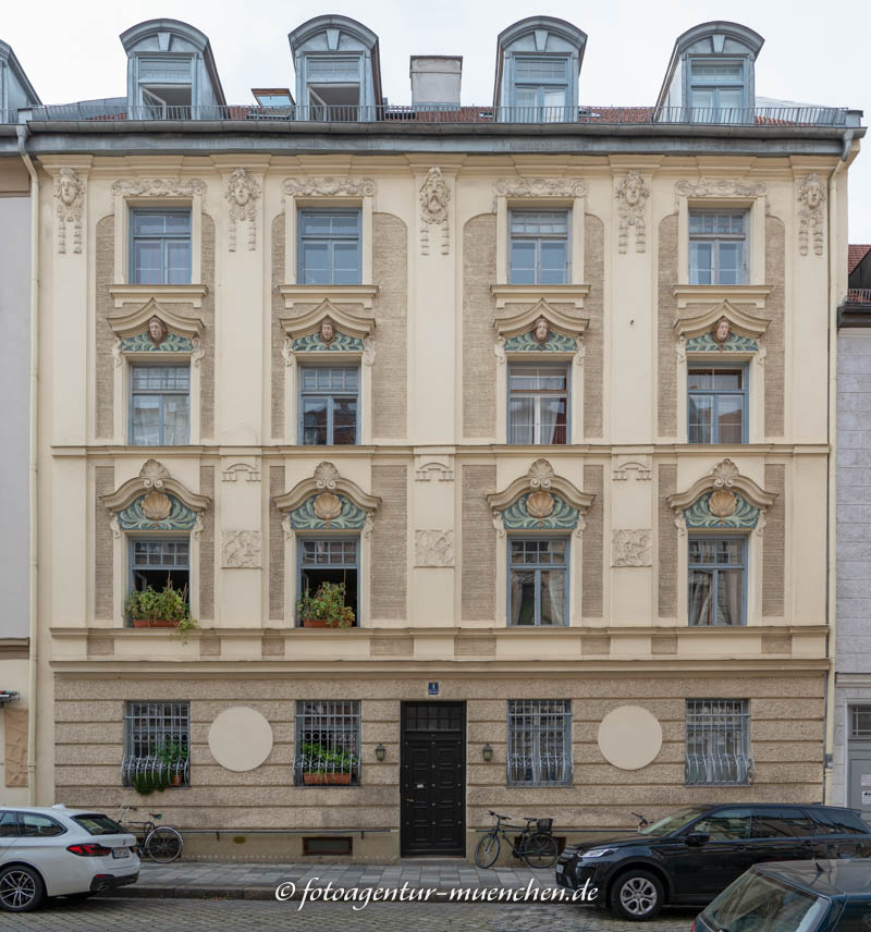 Gebäude - Untere Grasstraße 4