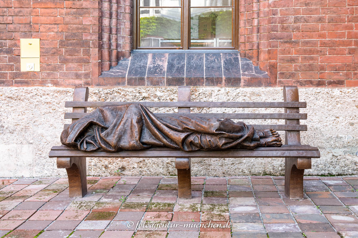 Homeless Jesus - Schmalz Timothy – Denkmal/Kunstwerk in München