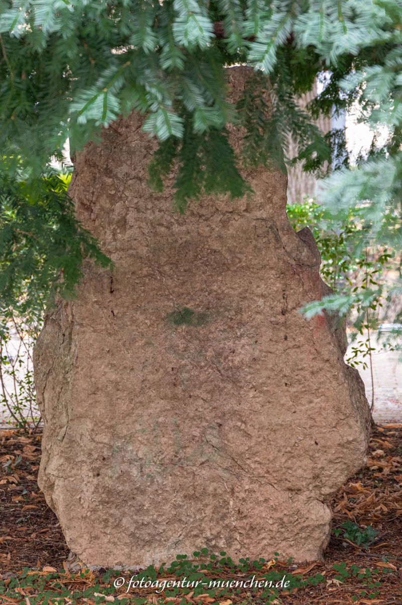 Gedenkstein für den Dr. Carl Singer – Denkmal/Kunstwerk in München