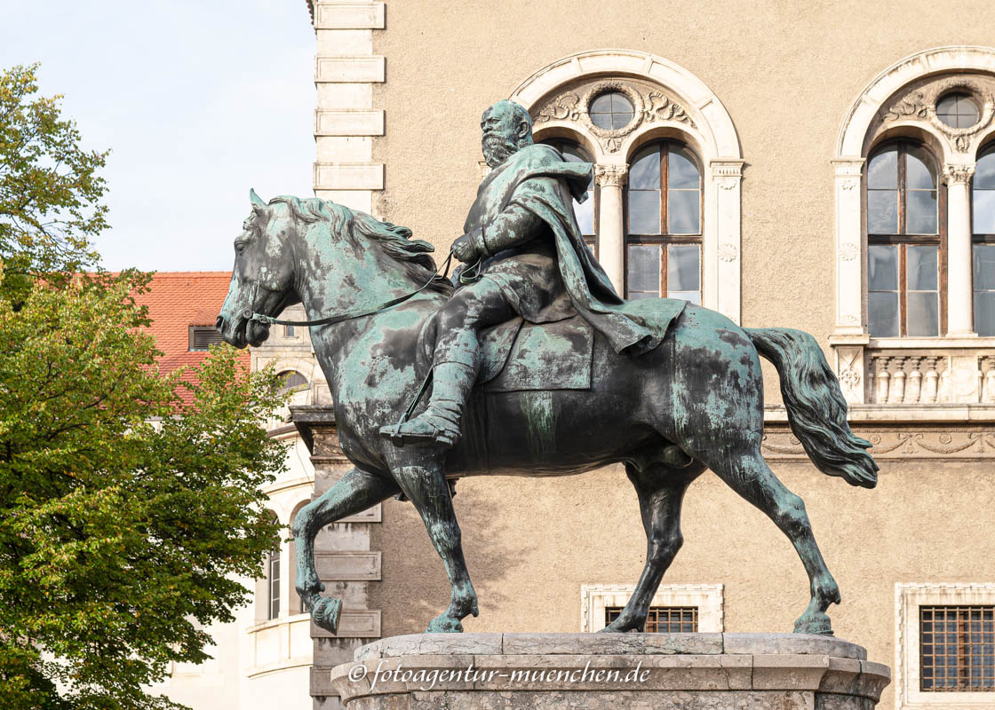 Reiterstandbild - Prinzregent Luitpold
