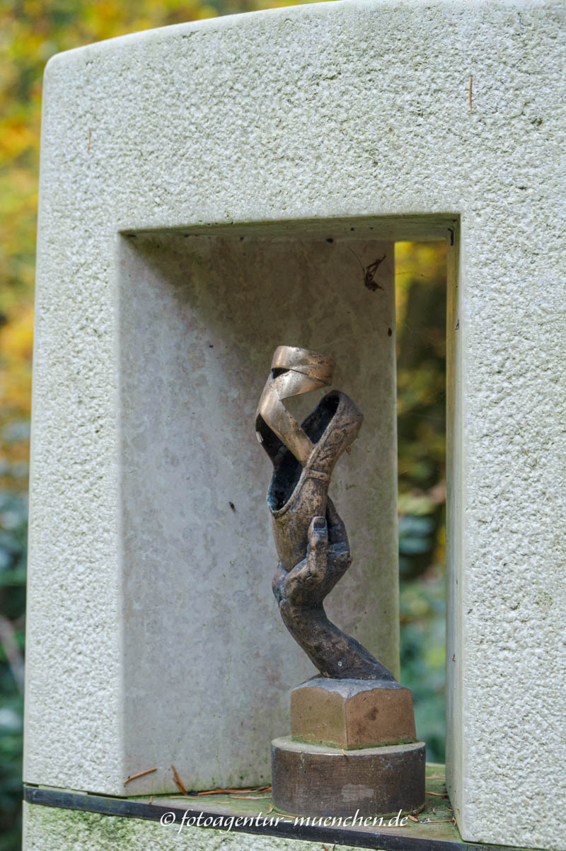 Grab - Konstanze Vernon