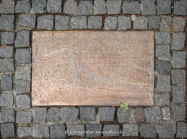 Bronzeplatte - Re/Place