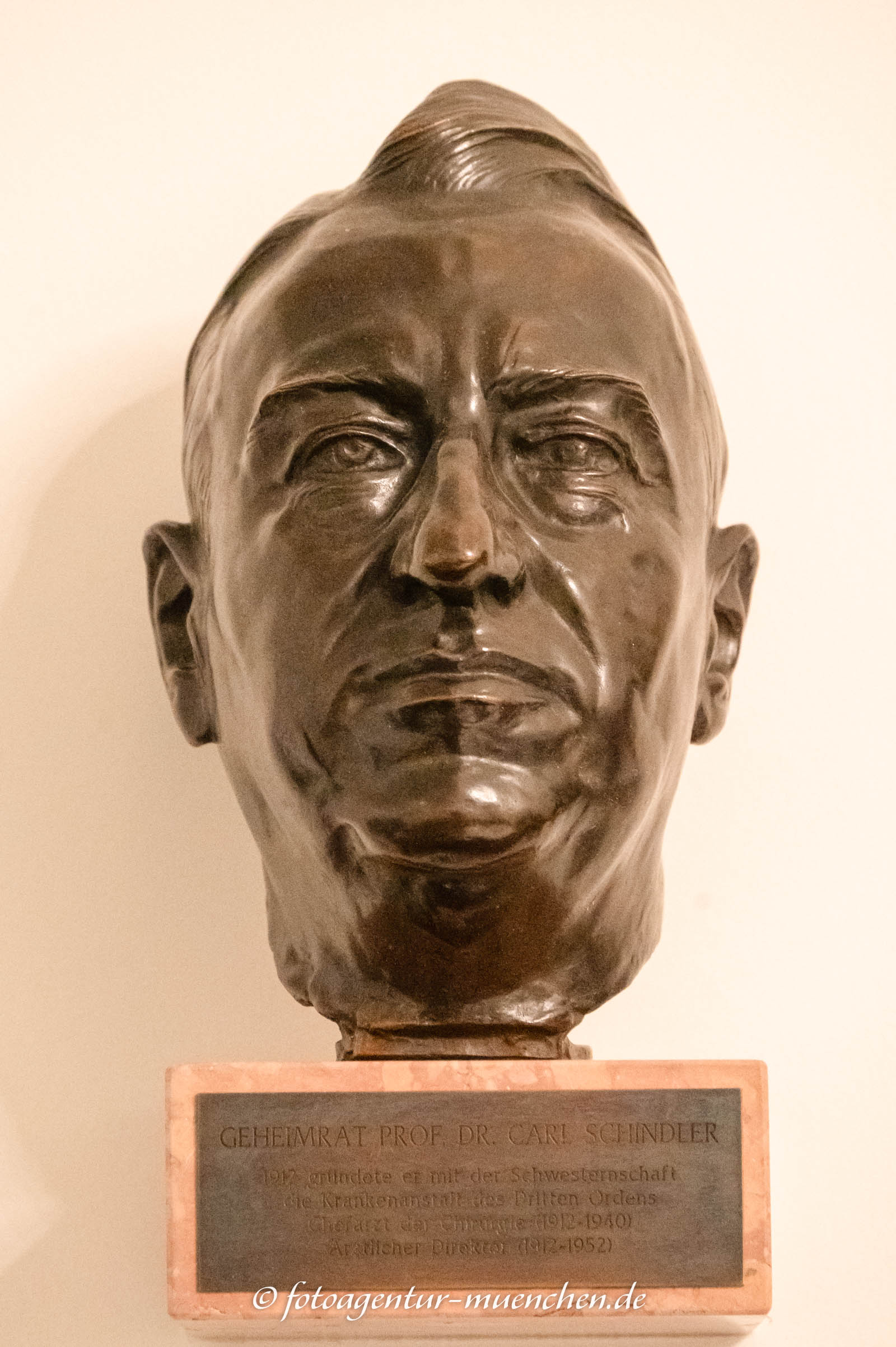 Büste - Carl Schindler