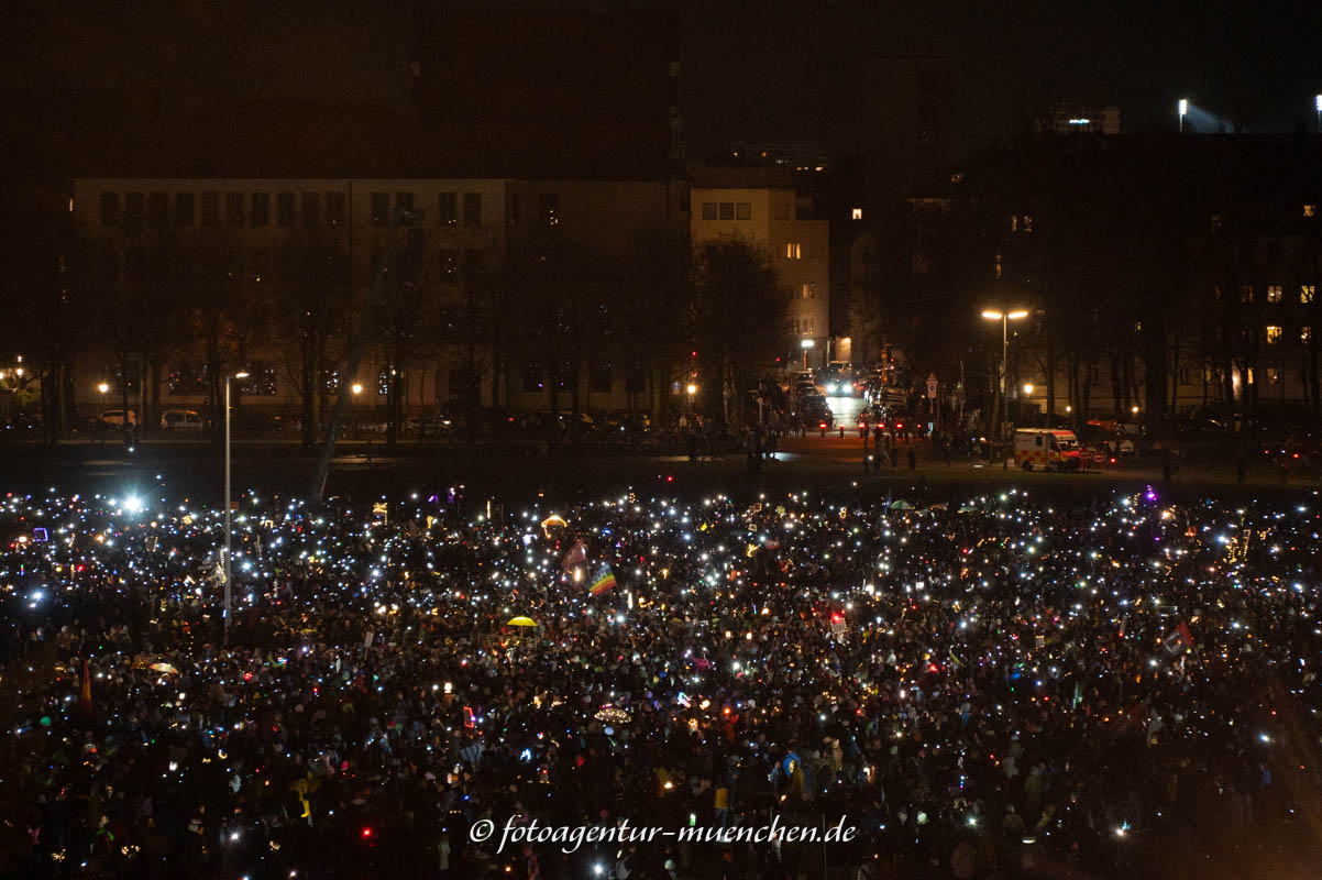 Lichterdemo gegen Rechts