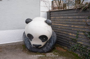 Sad Panda in Heinrich-Mann-Allee, München