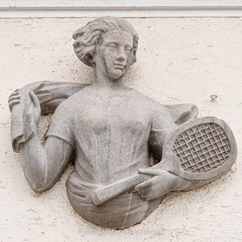 Tennisspielerin – Denkmal/Kunstwerk in München