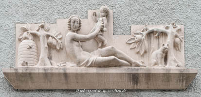  - Frau mit Kind