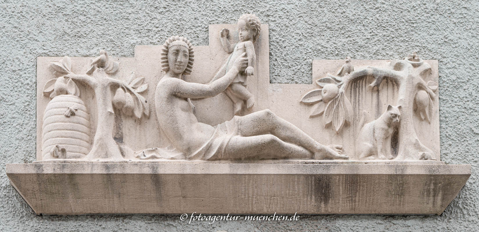 Frau mit Kind – Denkmal/Kunstwerk in München