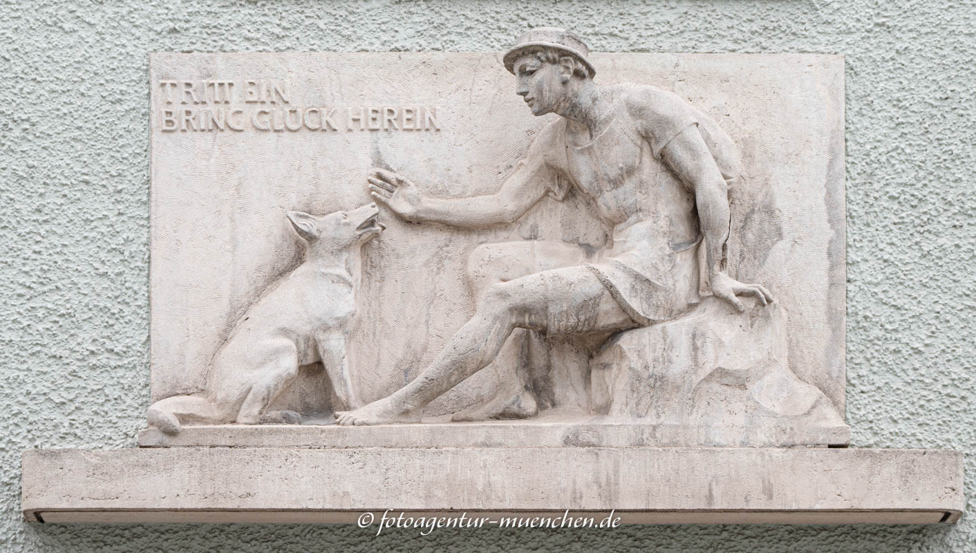 Mann mit Hund – Denkmal/Kunstwerk in München