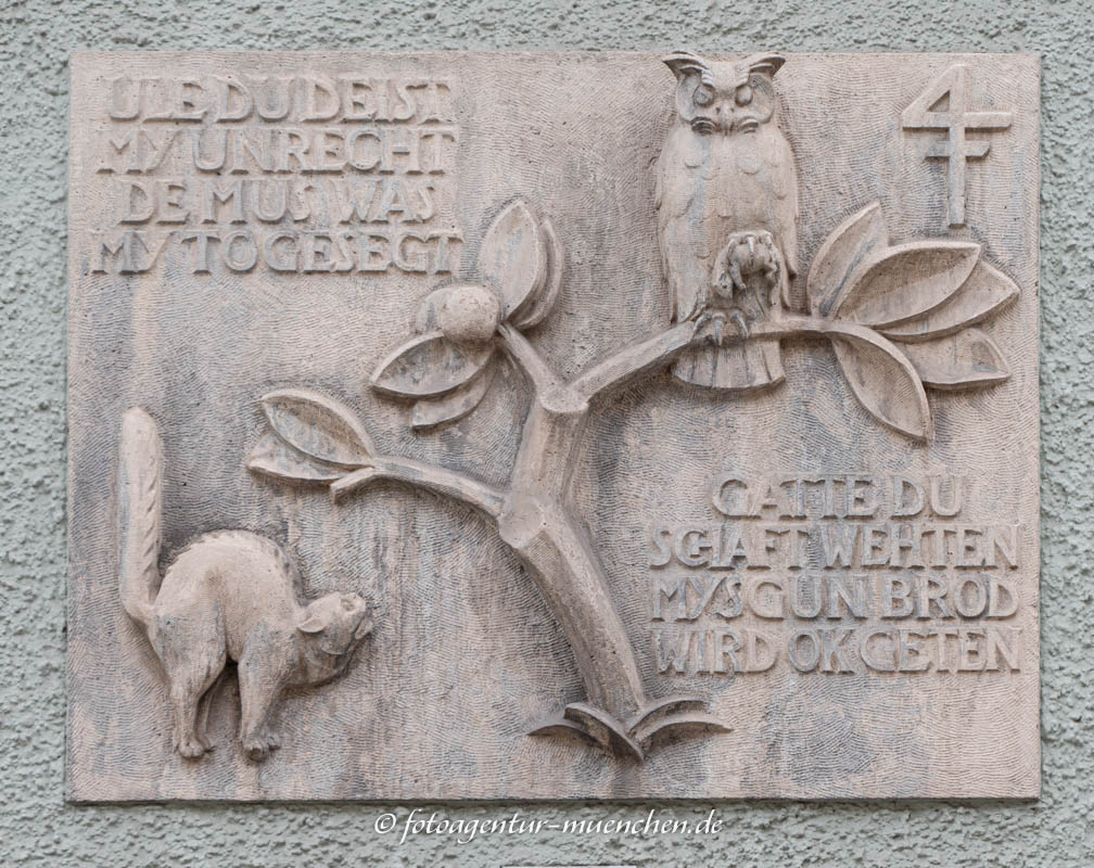 Katze und Eule – Denkmal/Kunstwerk in München