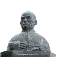 Kolping-Bronzebüste auf Basaltsäule 1994