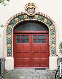 Gerhard Willhalm – Jugendstil - Eingang