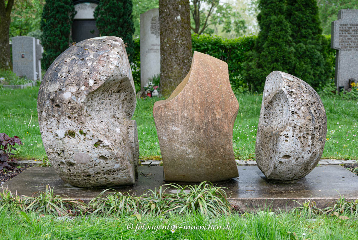 Zerrissentheit – Denkmal/Kunstwerk in München