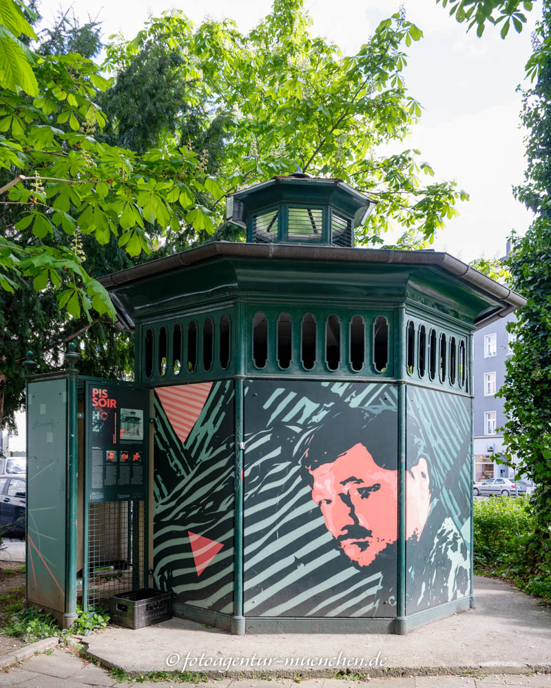 Pissoir – Denkmal/Kunstwerk in München