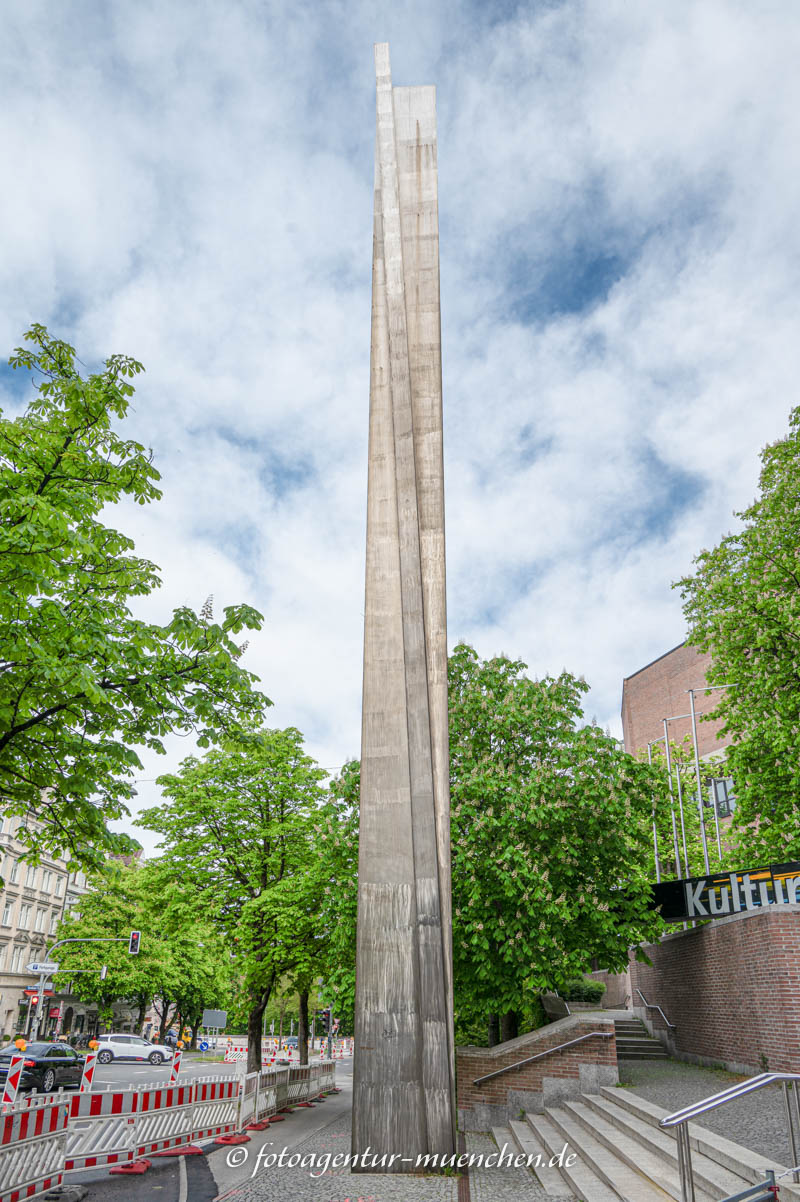 Flächendurchdringung - Lechner Alf – Denkmal/Kunstwerk in München