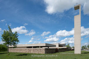 Gerhard Willhalm – Aussegungshalle - Neuer Friedhof Riem