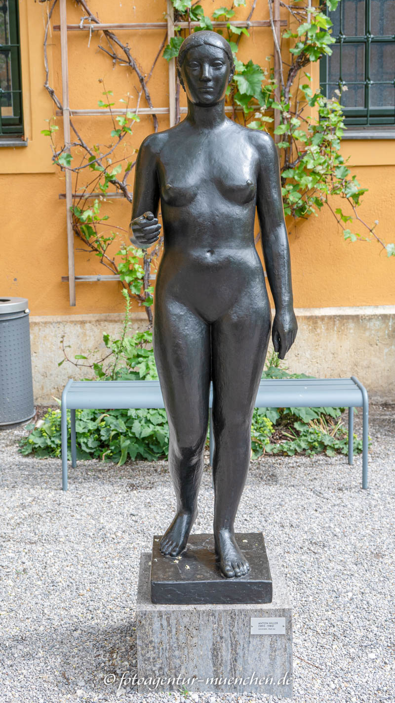 Gehende - Hiller Anton – Denkmal/Kunstwerk in München