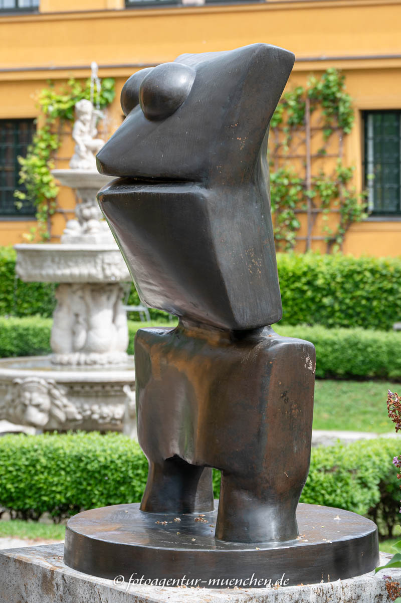 Der Frosch - Ernst Max – Denkmal/Kunstwerk in München
