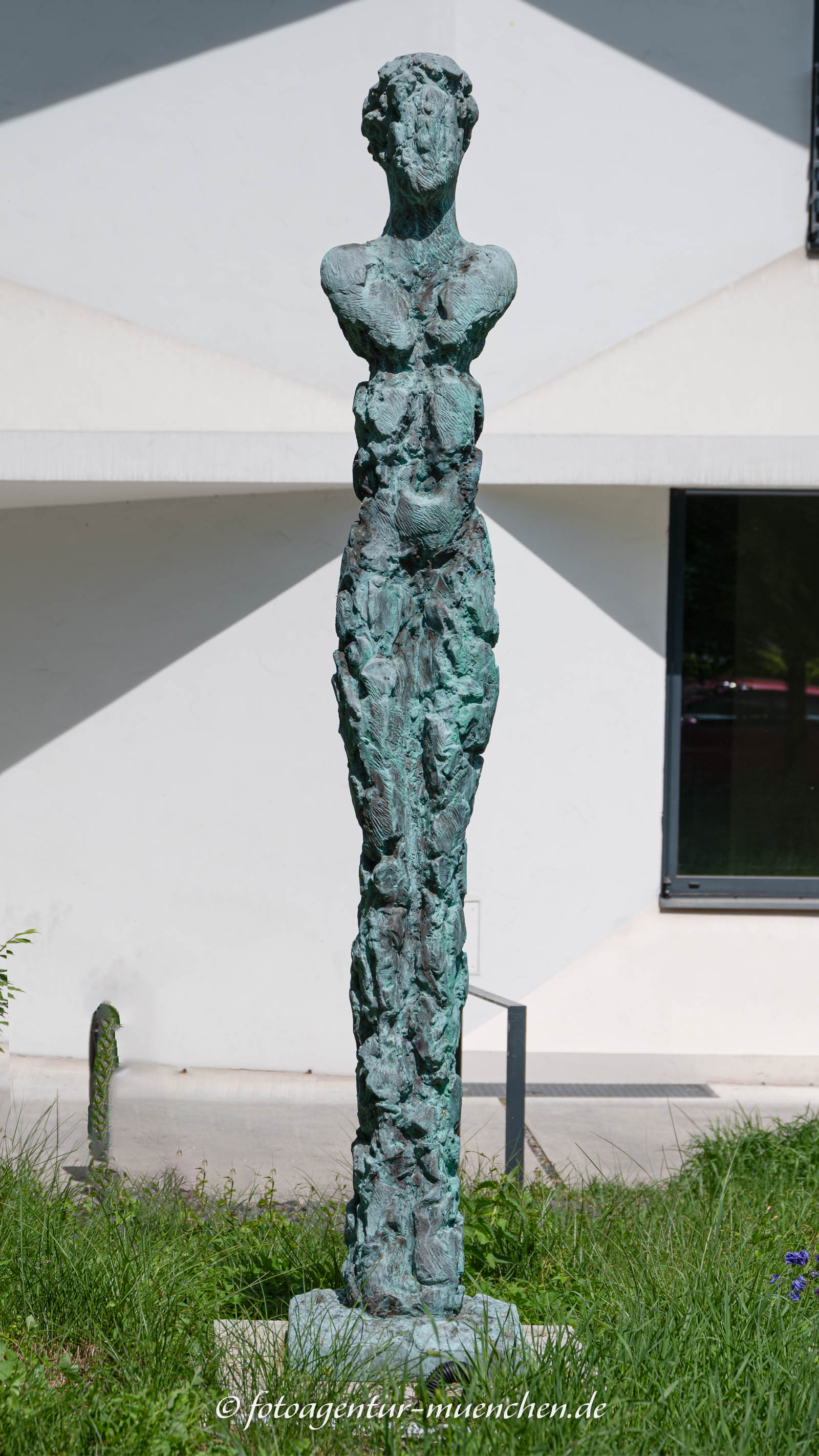 Bronzefigur