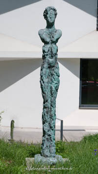 Bronzefigur