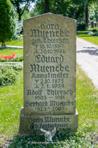 Gerhard Willhalm – Grab - Eduard Muencke