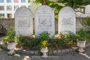 Kriegerdenkmal: Denkmal - Genozid an den Pantosgriechen