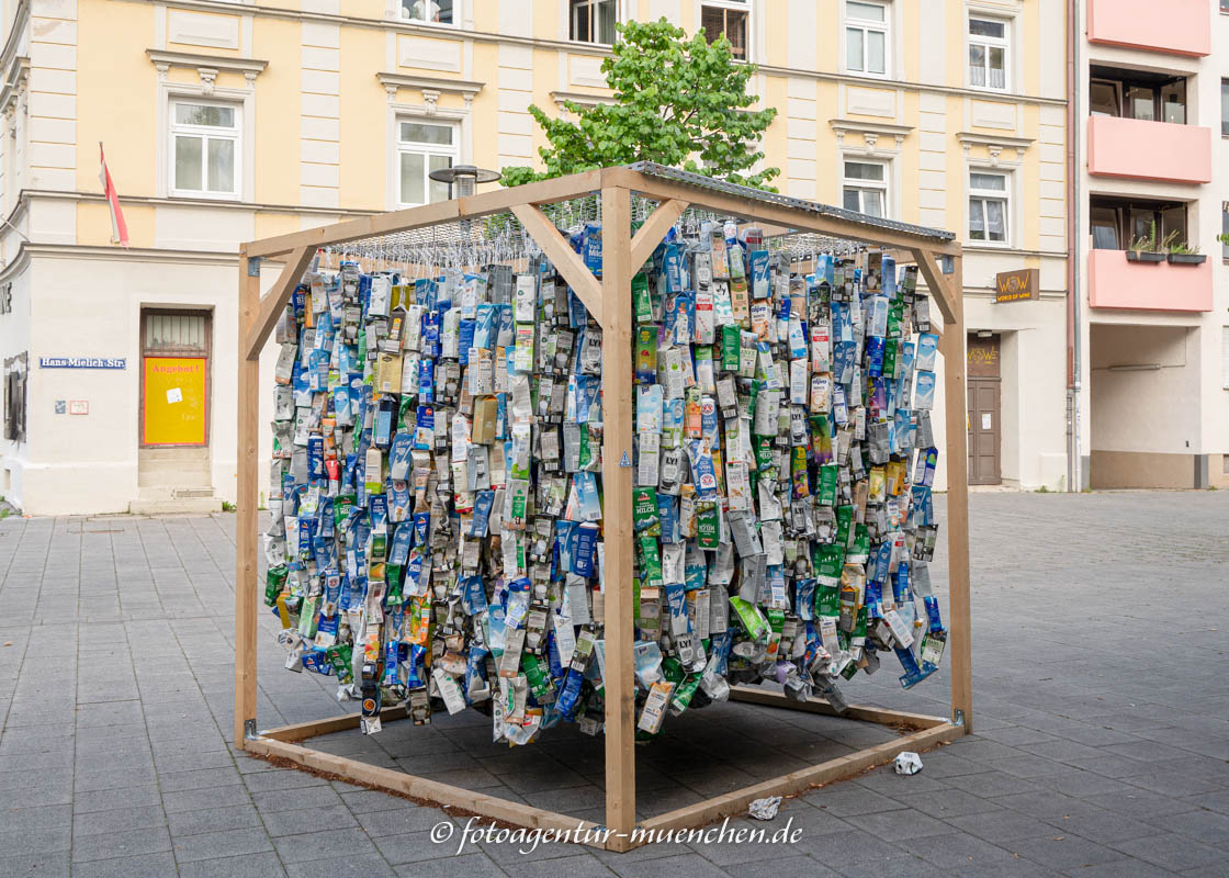 18. Tetrap-Act-on-Foodwaste – Denkmal/Kunstwerk in München