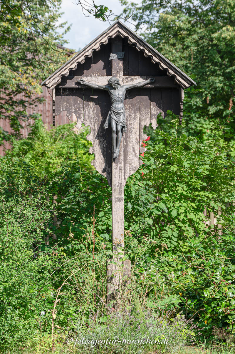 Wegkreuz – Denkmal/Kunstwerk in München