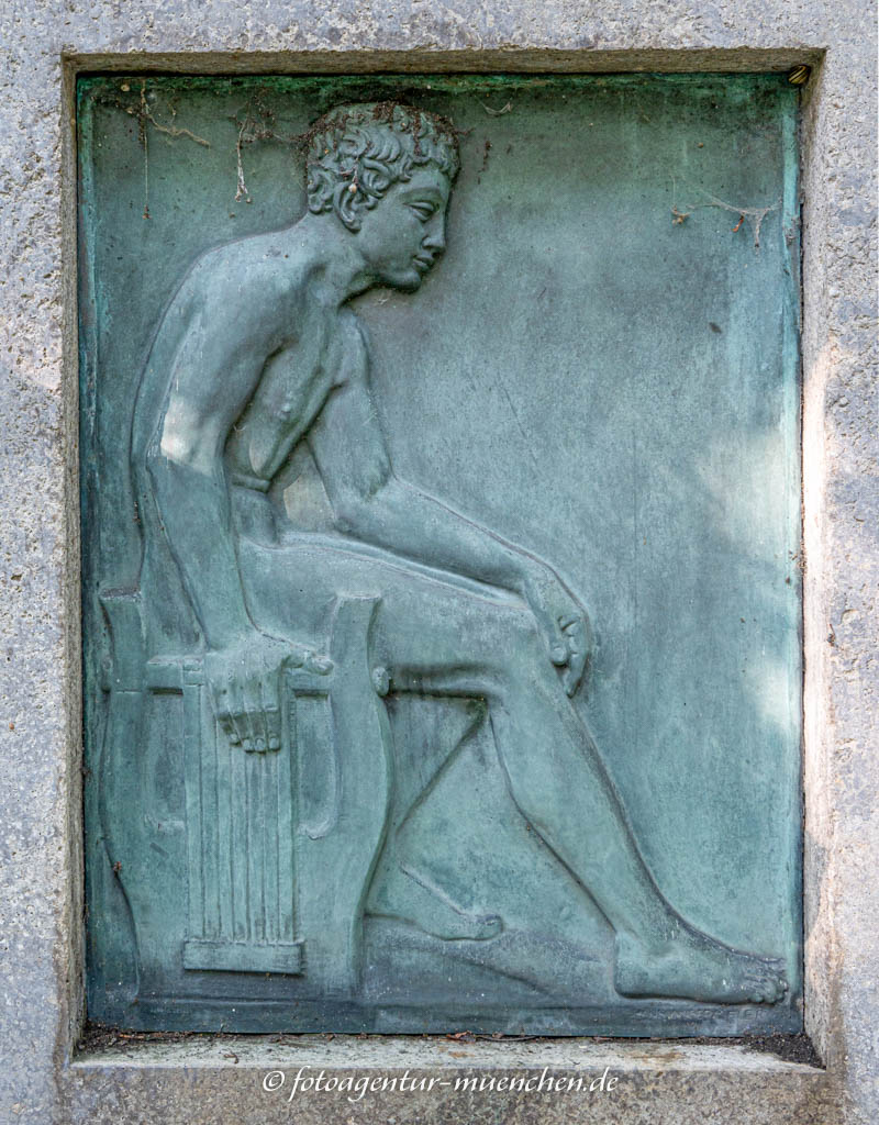 Trauernder Jüngling - Angermeier Hans – Denkmal/Kunstwerk in München