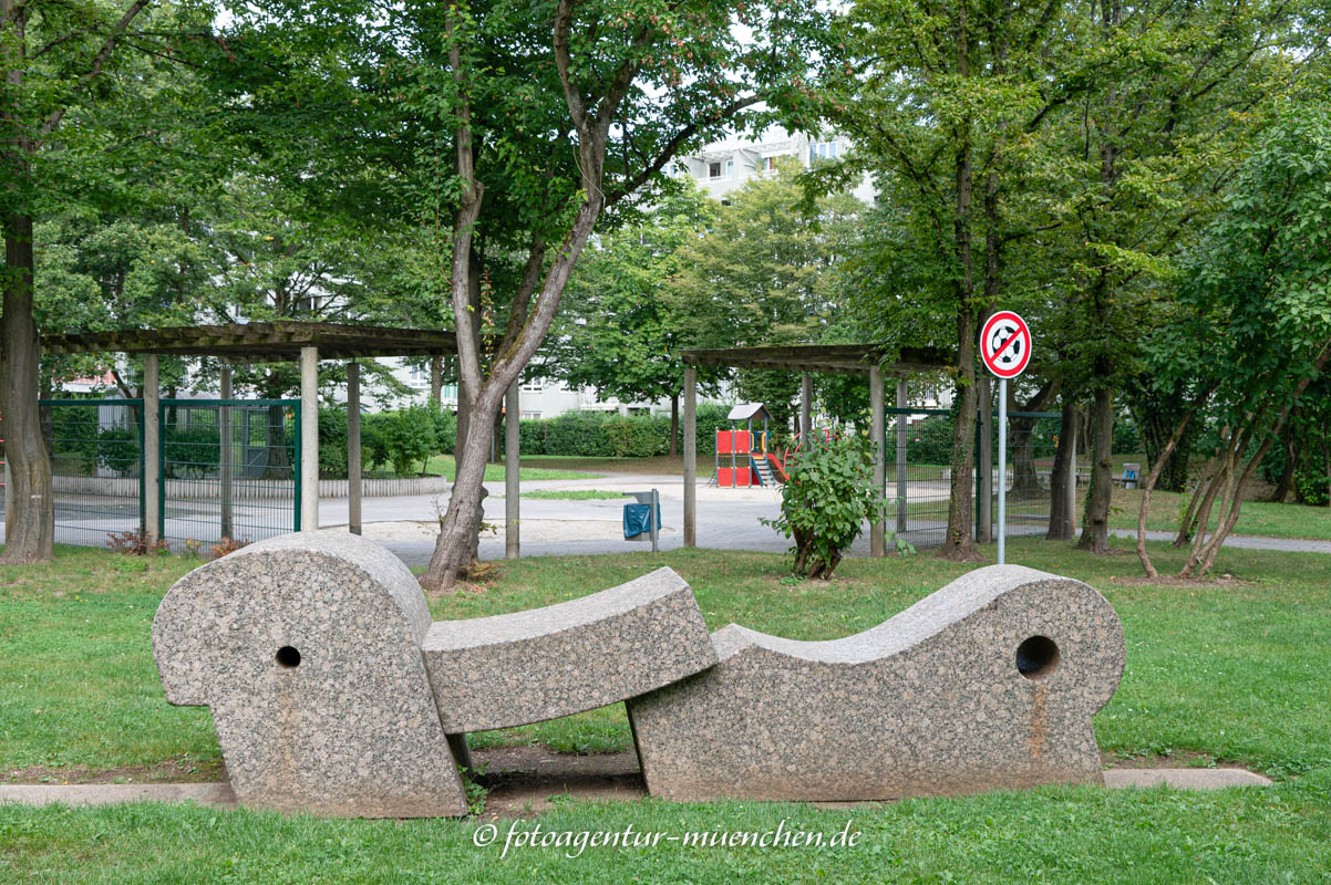 Steinskulptur – Denkmal/Kunstwerk in München