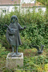 Gerhard Willhalm – Mädchen mit Gans