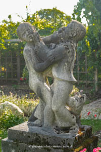 Gartenskulptur in Sachsenstraße, München