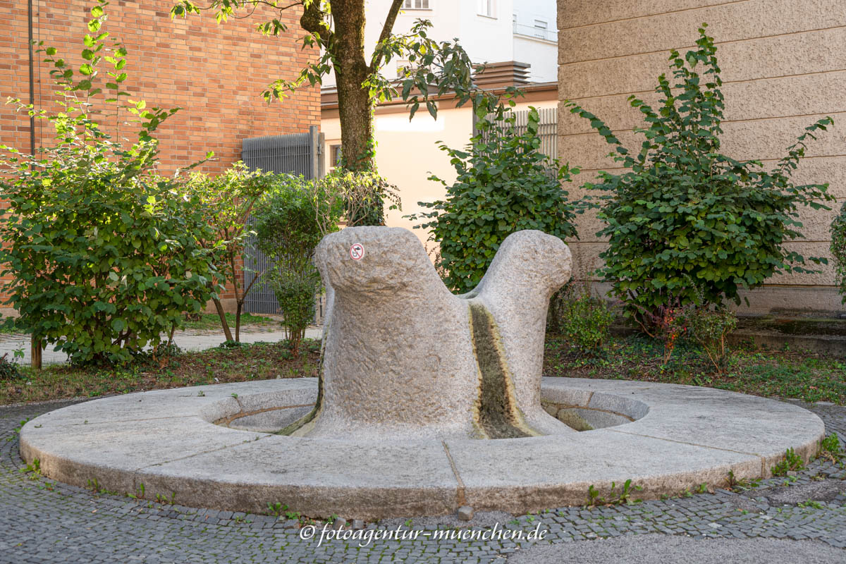 Brunnen - Gollwitzer Josef – Denkmal/Kunstwerk in München