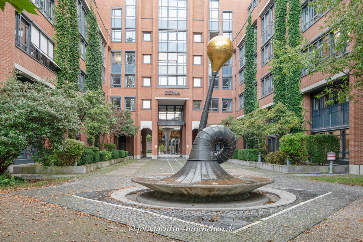 Erich-Schulze-Brunnen - Hupe - Hien Albert – Denkmal/Kunstwerk in München