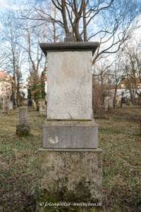 Gerhard Willhalm - Grab - Theodor Heinrich von Morawitzky