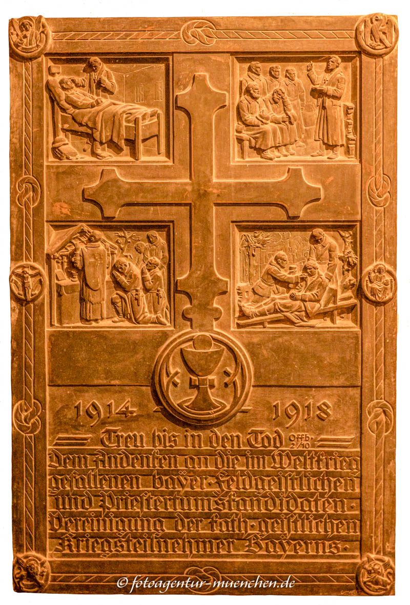 Kriegerdenkmal – Denkmal/Kunstwerk in München