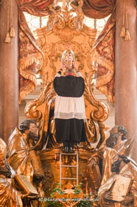 Gerhard Willhalm – Abnahme der Tiara 