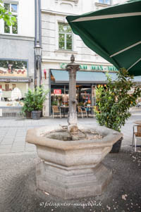 Brunnen - Max-Weber-Platz