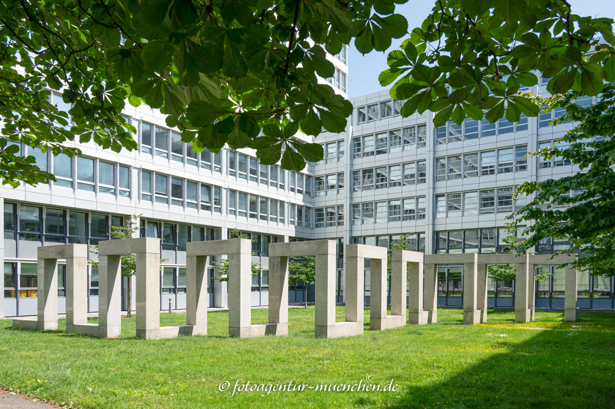 Rhythmus im Raum - Bill Max – Denkmal/Kunstwerk in München