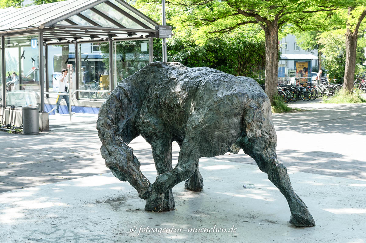 Pferd, sich beißend - Fischer Alexander – Denkmal/Kunstwerk in München