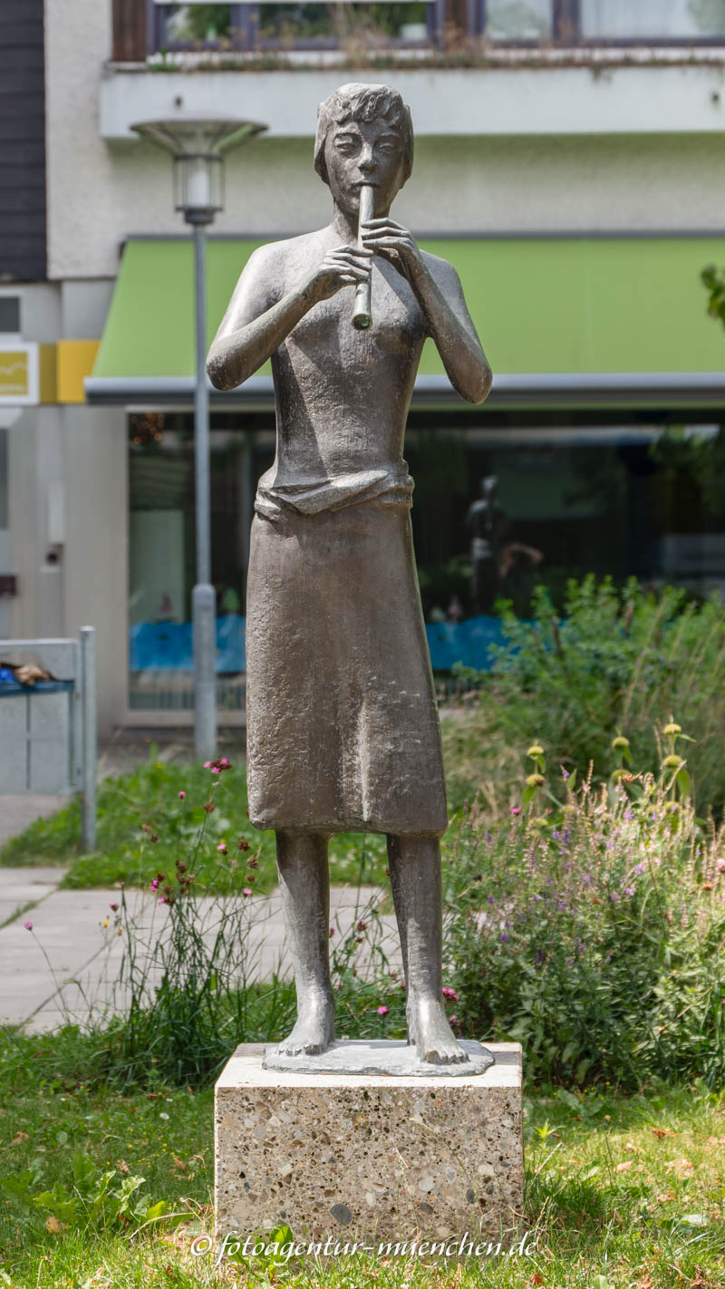 Flötenspielerin – Denkmal/Kunstwerk in München