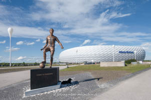 Gerhard Willhalm – Statue - Franz Beckenbauer